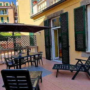 Casa Teresita 300mt Mare , Imperia Italia